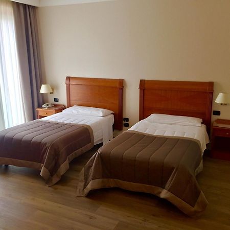 Hotel Touring Coccaglio Esterno foto