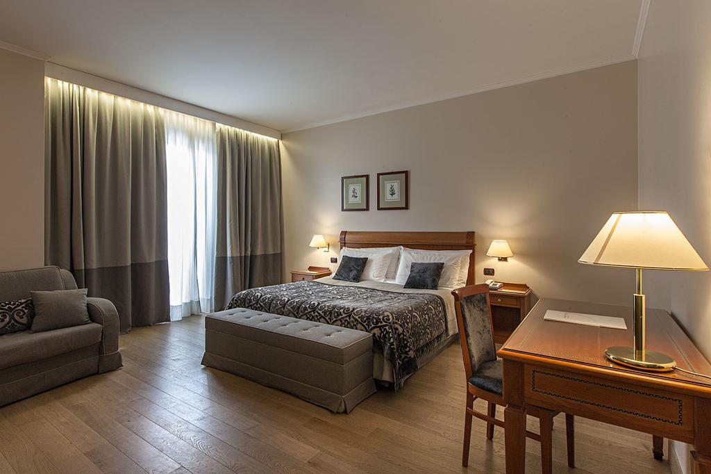 Hotel Touring Coccaglio Esterno foto