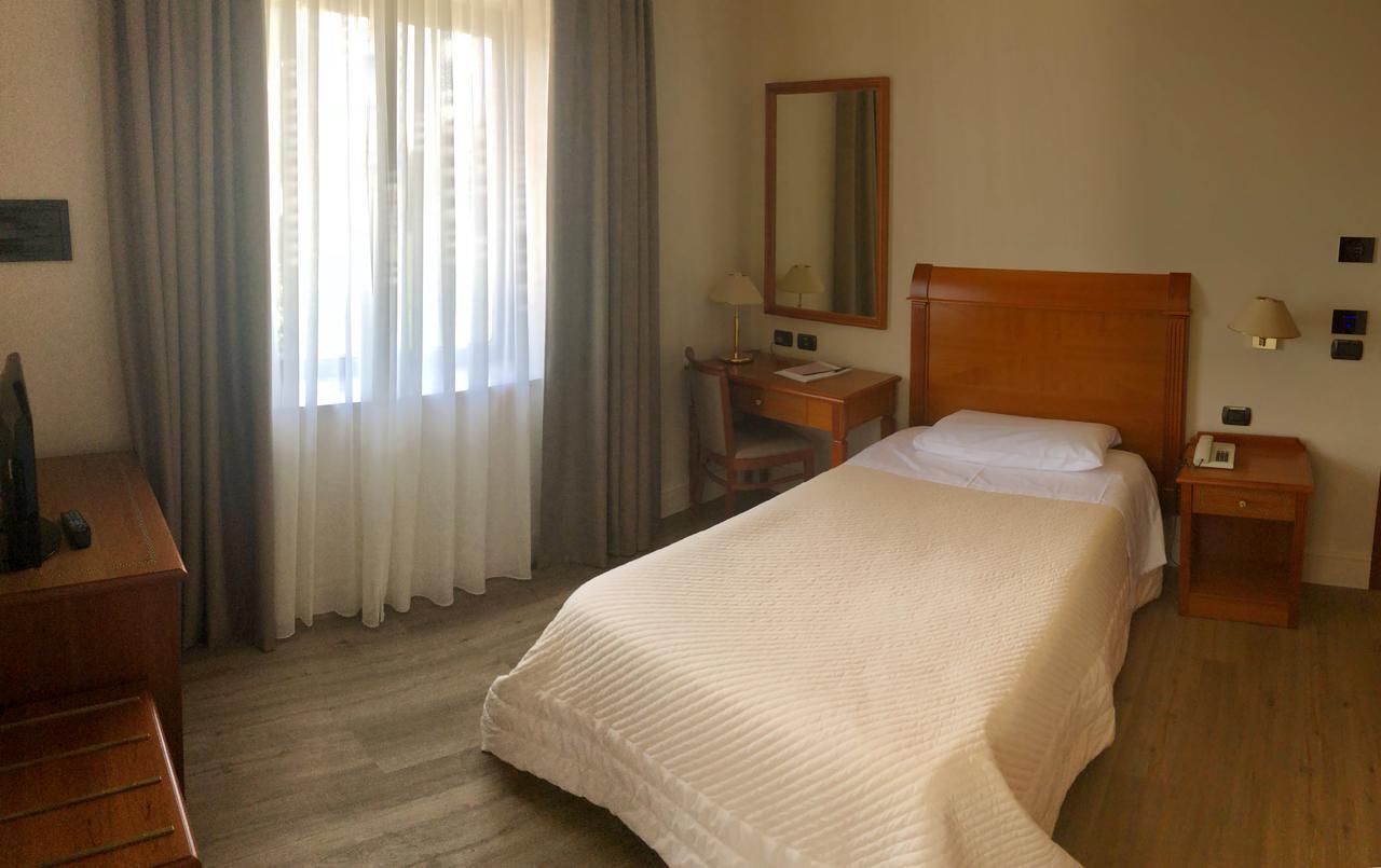 Hotel Touring Coccaglio Esterno foto